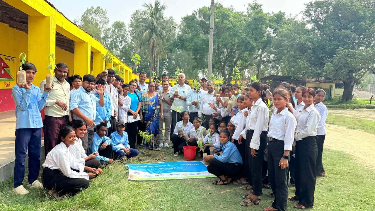 शहीदनगर नगरपालिका विद्यालयमा वृक्षरोपण